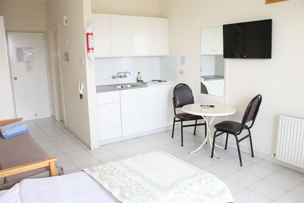 Tycoon Apartments Лимасол Экстерьер фото