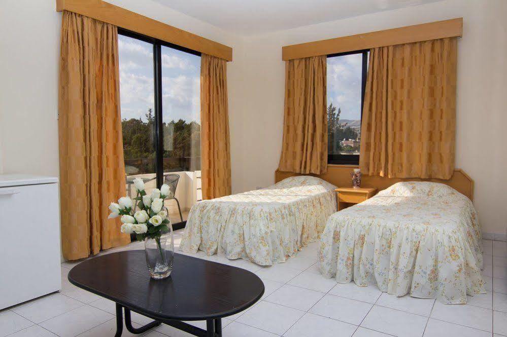 Tycoon Apartments Лимасол Экстерьер фото
