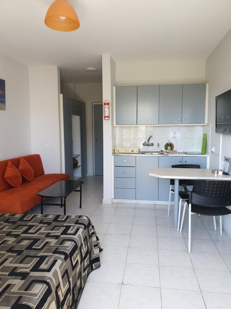 Tycoon Apartments Лимасол Экстерьер фото