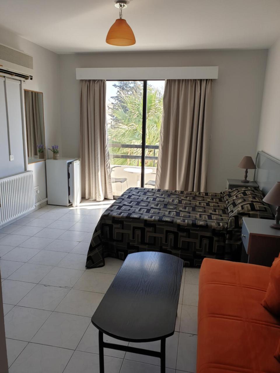 Tycoon Apartments Лимасол Экстерьер фото