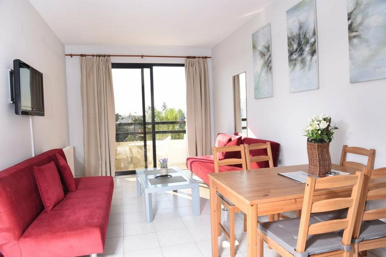 Tycoon Apartments Лимасол Экстерьер фото