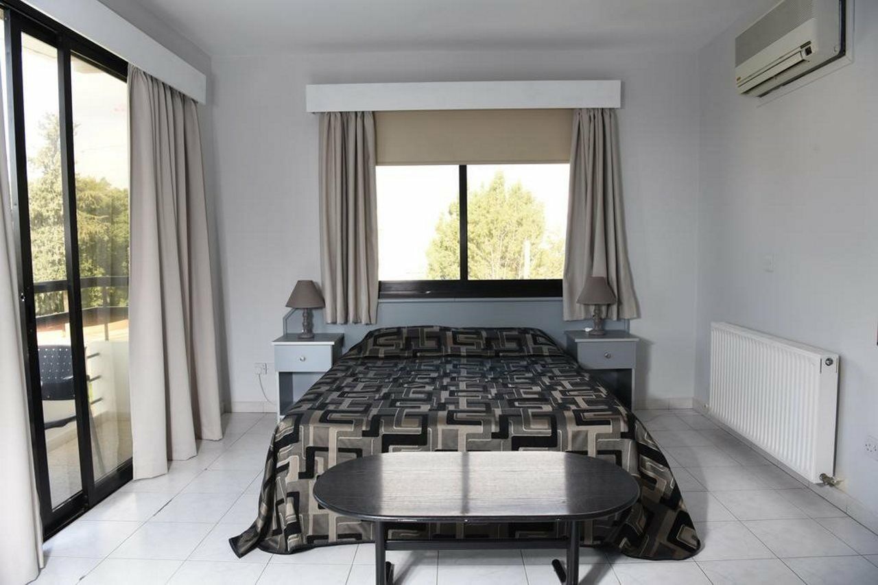 Tycoon Apartments Лимасол Экстерьер фото