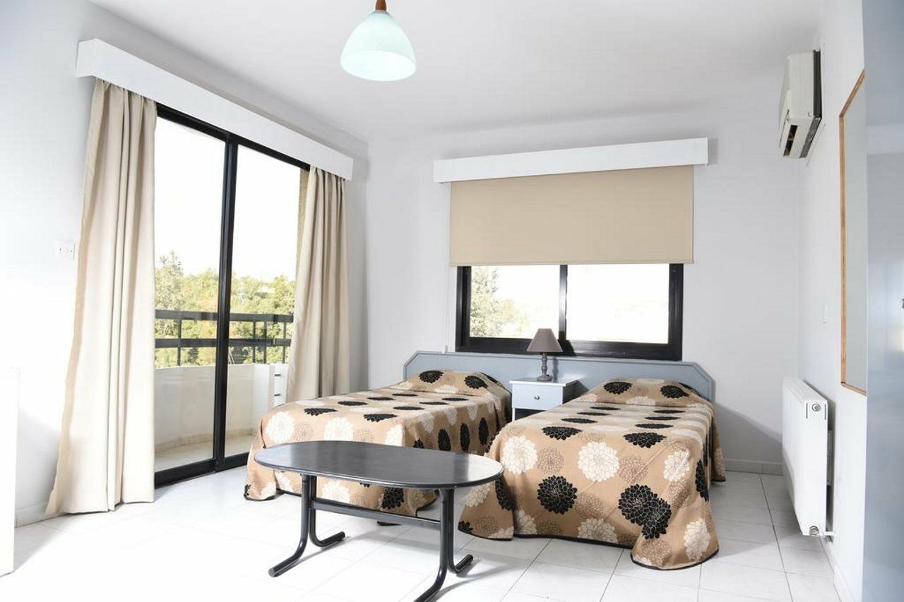 Tycoon Apartments Лимасол Экстерьер фото